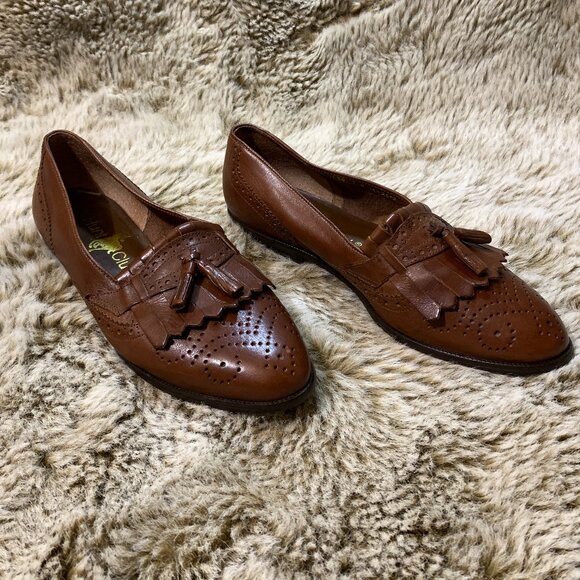 VINTAGE Hunt Club Brown Leather Kiltie Tassel Loafers Womens Size 7W - Picture 2 of 8